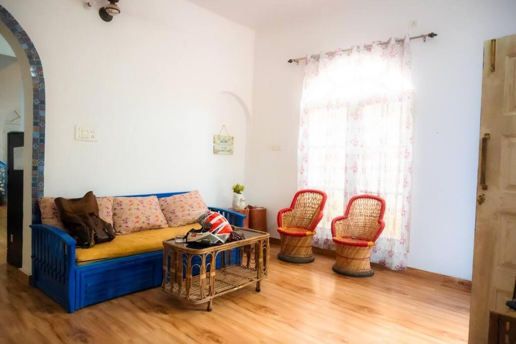 Blue Door Villa By Homeyhuts Rajpur ภายนอก รูปภาพ