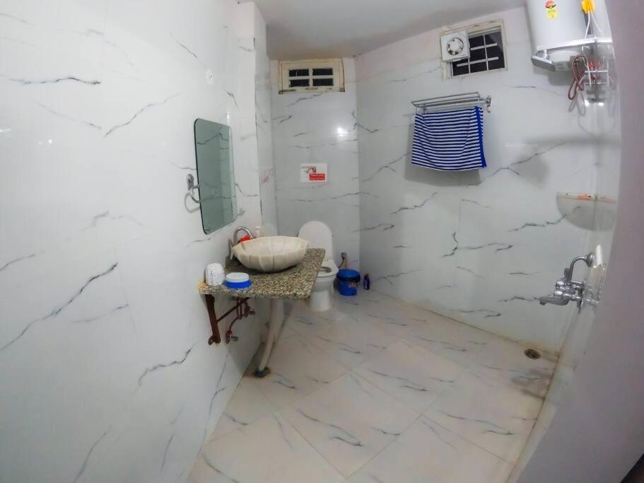 Blue Door Villa By Homeyhuts Rajpur ภายนอก รูปภาพ