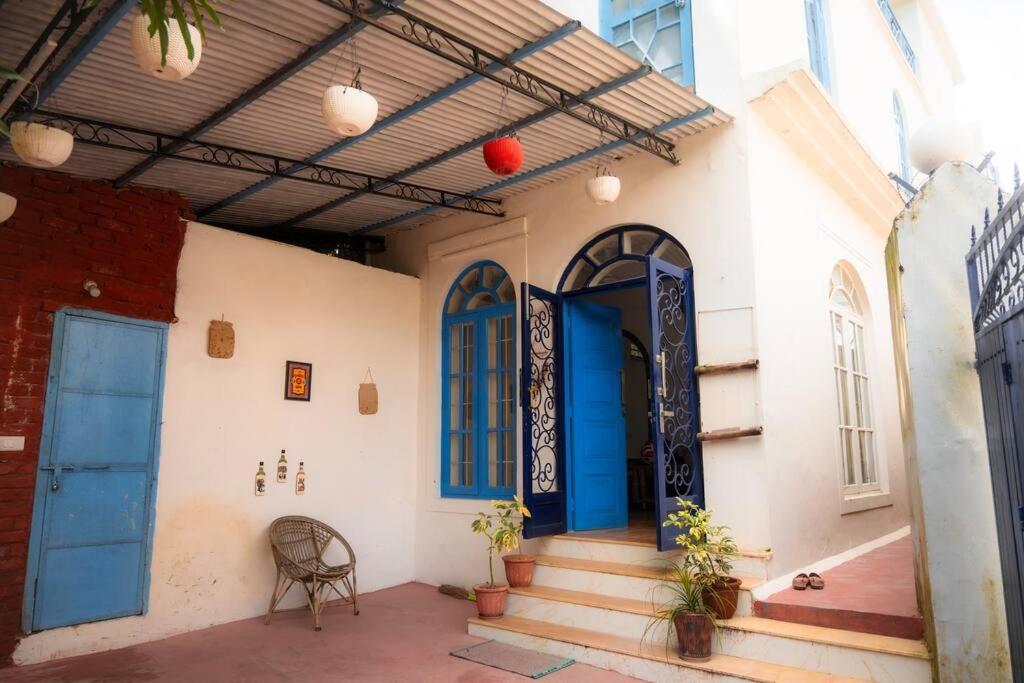 Blue Door Villa By Homeyhuts Rajpur ภายนอก รูปภาพ